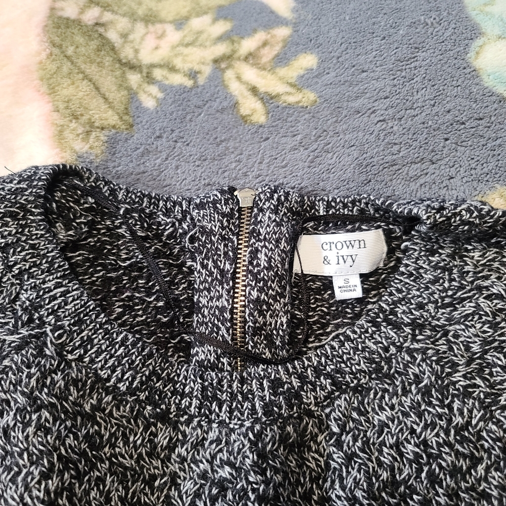 Crown & Ivy Woman Sweater - Picture 3 of 7